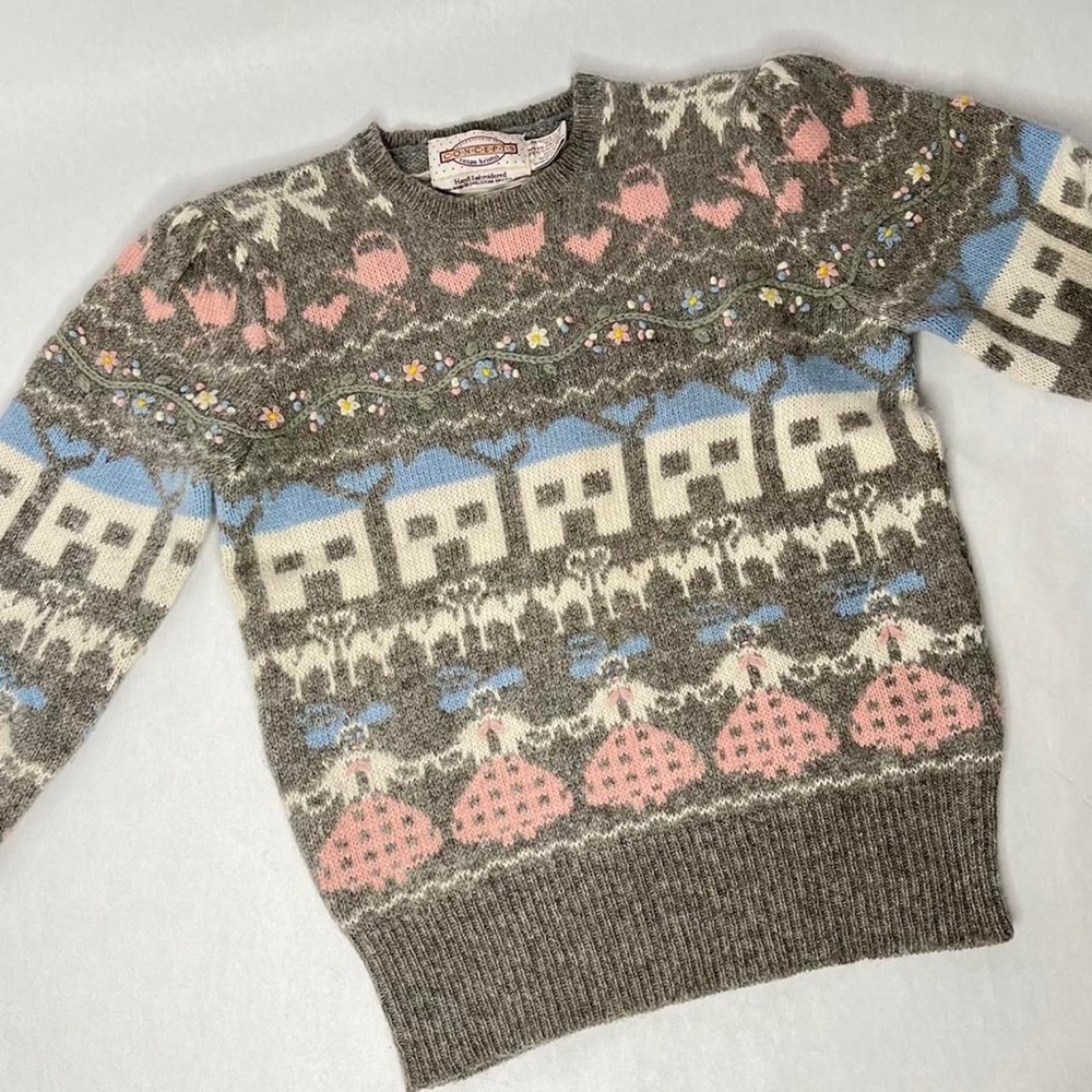 Cottage core Susan Bristol sweater